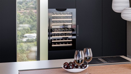 Винный шкаф Meyvel MV42-KBB2 двухзонный встраиваемый в колонну