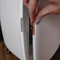 Холодильник для косметики и напитков Meyvel MB-06C1W